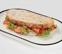 Сэндвич с лососем