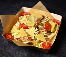 Салат Цезарь с креветками