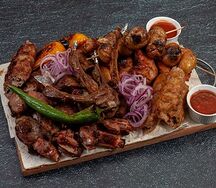 Ассорти шашлыков с молодым картофелем