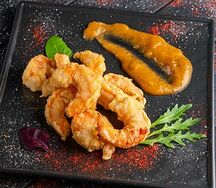 Попкорн из креветок с соусом Том-ям