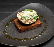 Жюльен из гребешка и белых грибов