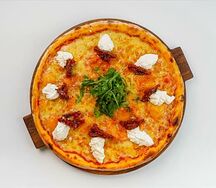 Пицца со страчателлой