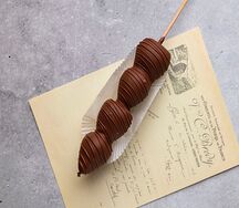 Клубника на шпажке