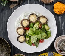 Салат с запечёнными шампиньонами