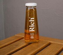 Rich яблоко
