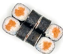 Маки с лососем