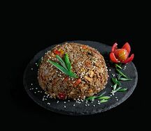 Рис Тяхан с креветками и овощами