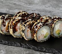 Горячий ролл с креветкой 