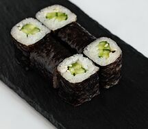 Ролл с огурцом