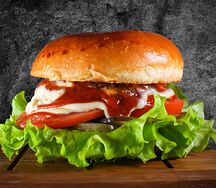 Гамбургер с соусом Дыммясо