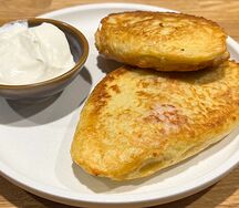 Колдуны по-белорусски со свиным фаршем и сметаной
