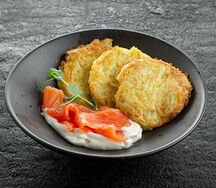 Драники с творожным сыром и лососем