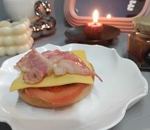 Бутерброд с беконом 