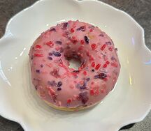 Донат с начинкой из лесных ягод Wild fruits Stokson