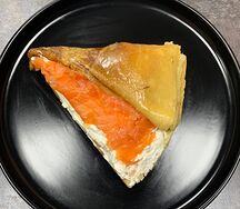 Блин с семгой и сливочным сыром