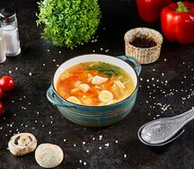 Куриный суп с лапшой