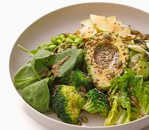 Большой зеленый боул под соусом унаги