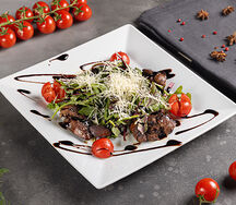 Тёплый салат с куриной печенью