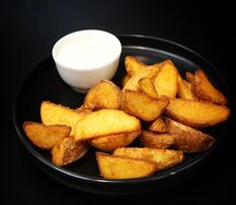 Картофель айдахо с сырным соусом