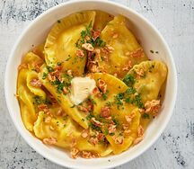 Вареники с белыми грибами и картофелем