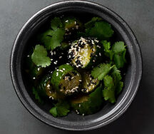 Битые огурцы в остром соусе