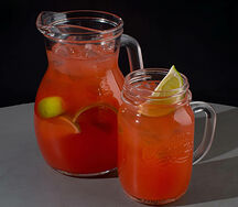 Домашний лимонад Малина-Маракуйя