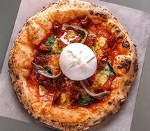 Бурратина с анчоусоми