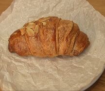 Круассан Миндальный