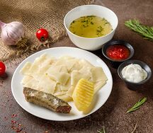 Хинкал тонкий с сушеной колбасой