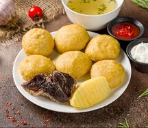 Кукурузный хинкал с зеленью и творогом