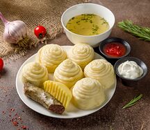 Хинкал слоеный с сушеной колбасой