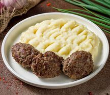 Пюре с говяжьей котлетой