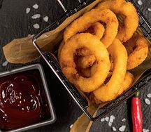 Луковые кольца с соусом BBQ