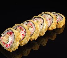 Калифорния с крабом в темпуре