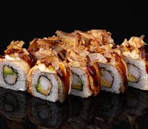 Угорь тонка с креветкой темпура и яблоком юдзу