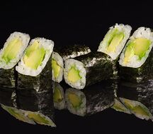 Маки-ролл с авокадо