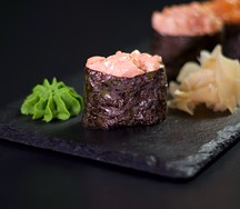 Гункан с гребешком