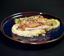 Курица Кацу с картофельным пюре