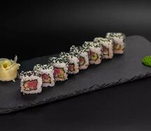 Ролл спайси тунец