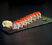 Ролл с камчатским крабом