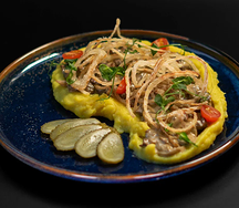 Бефстроганов с картофельным пюре