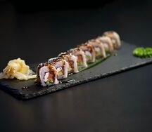 Ролл Канадский с угрем