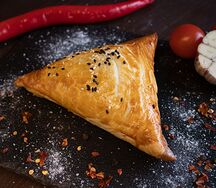 Самса слоёная с курицей