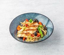Лапша с угрём и сливочным соусом