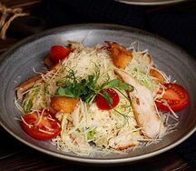 Цезарь с курицей