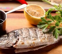 Дорадо с гранатовым соусом