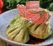 Жареные мини-хинкали с креветками 