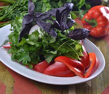 Сезонные овощи с ароматной зеленью