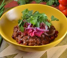 Лобио из красной фасоли и гурийской капусты