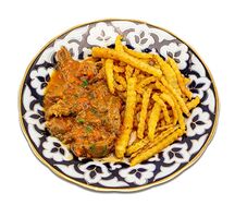 Гуляш с картошкой фри